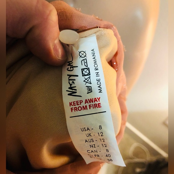 NASTY GAL•SIZE-8•SPARKLY ACCENTS•BIG FLOWING SLEEVES•PINK•MINI DRESS - Picture 7 of 9